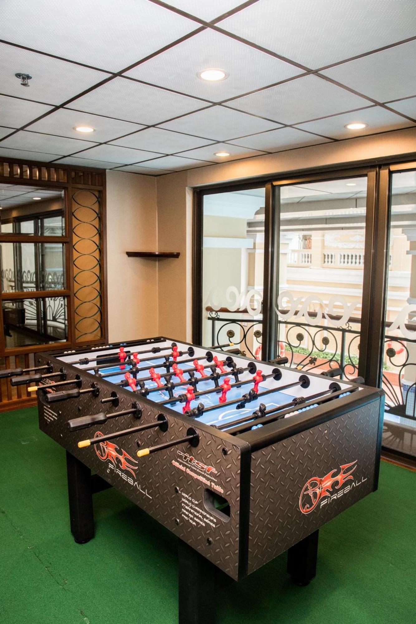 Sherwood Residence Hô Chi Minh-Ville Extérieur photo A foosball table
