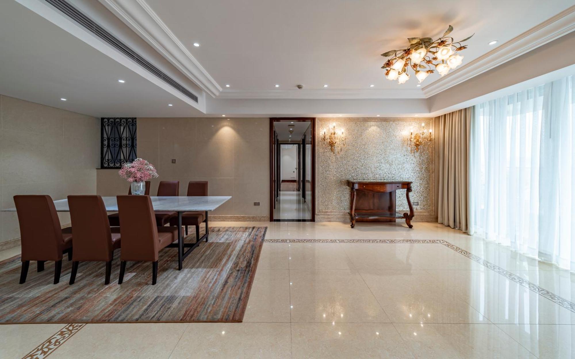 Sherwood Residence Hô Chi Minh-Ville Extérieur photo A living room in a luxury apartment in Mumbai, India